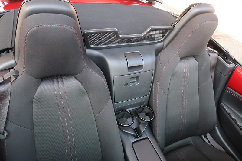 Mazda MX-5 1,5 G130 Centr-Line, kam.,temp - fotka 17 z 32