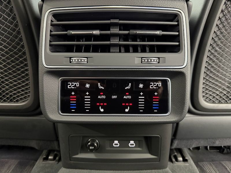 Audi Q8 50TDI QUATTRO S-LINE, WEBASTO, - fotka 33 z 36