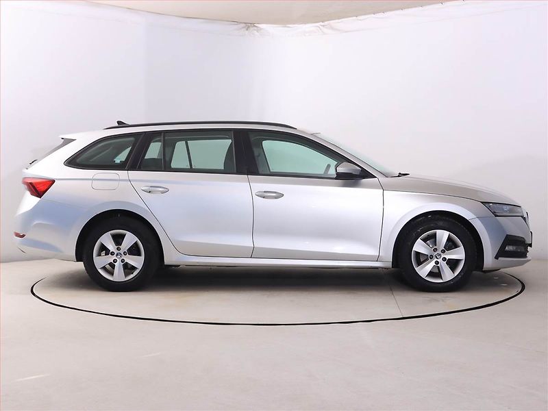 Škoda Octavia (2021) Style 2.0 TDI, Automat - fotka 6 z 22