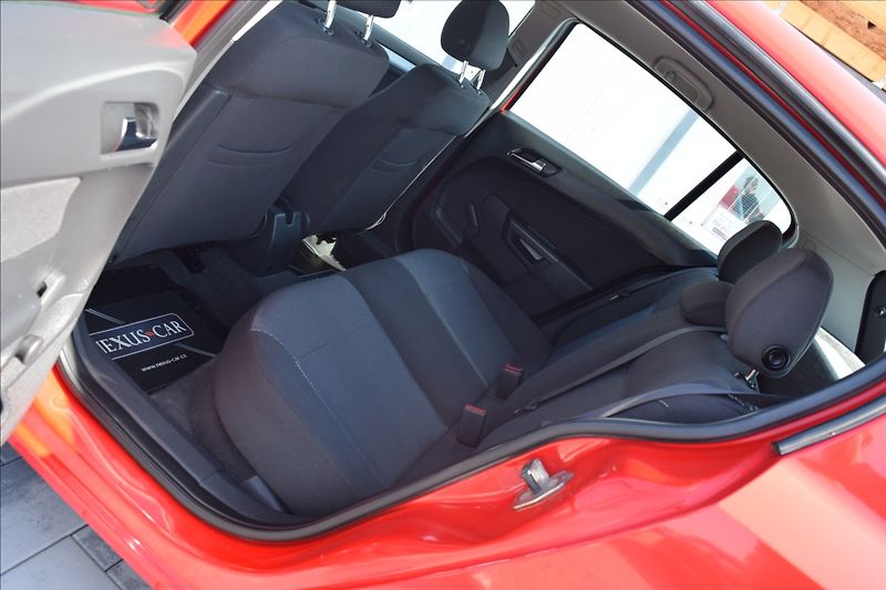 Opel Astra 1,4 i 66KW KLIMA ALU VÝHŘEV - fotka 18 z 50