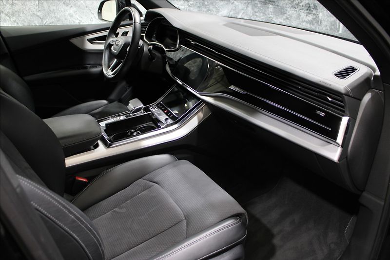 Audi Q7 3,0 TDI quattro S-Line - fotka 12 z 36