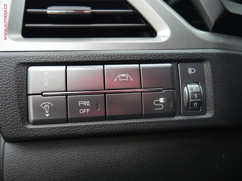 SsangYong Korando (2023) 1.5T-GDi 4x4, 1.maj,ČR, AC - fotka 15 z 21