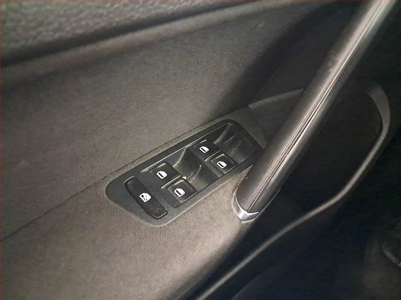 Volkswagen Golf (2013) 1.4 TSI, Tempomat - fotka 18 z 18