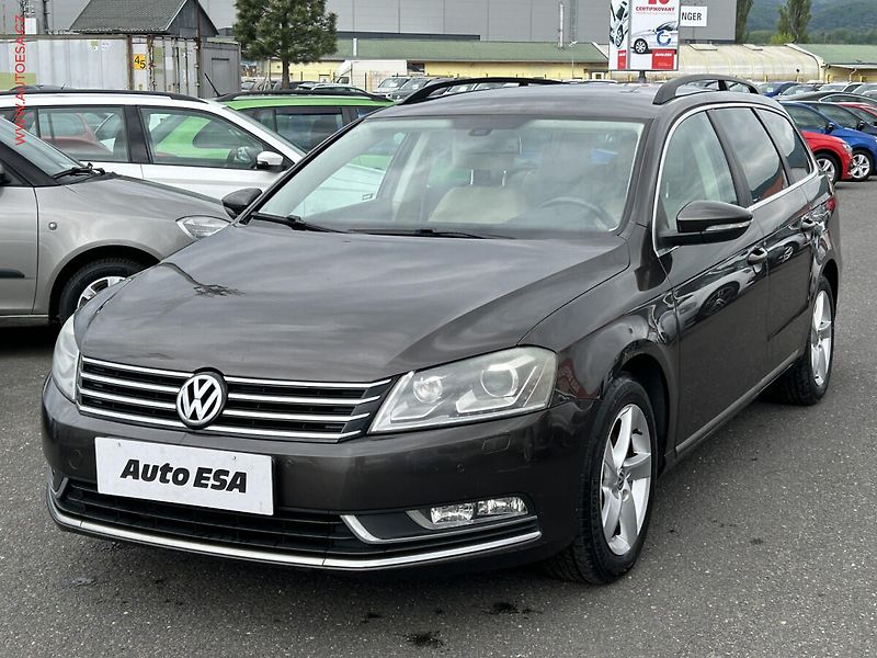 Volkswagen Passat (2013) 2.0TDi, DSG - fotka 3 z 17