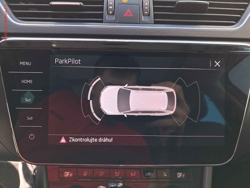 Škoda Superb (2018) 1.8 TSi, L&K, DSG, panor - fotka 20 z 23