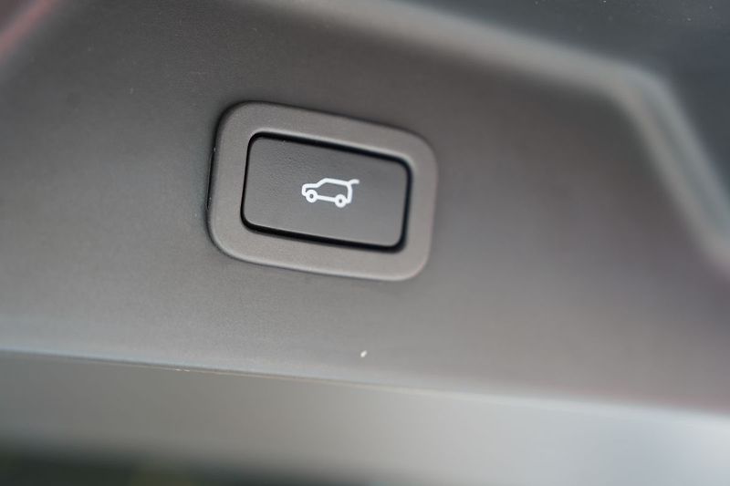 Land Rover Range Rover 4.4 SDV8 LWB  Autobiography - fotka 31 z 53