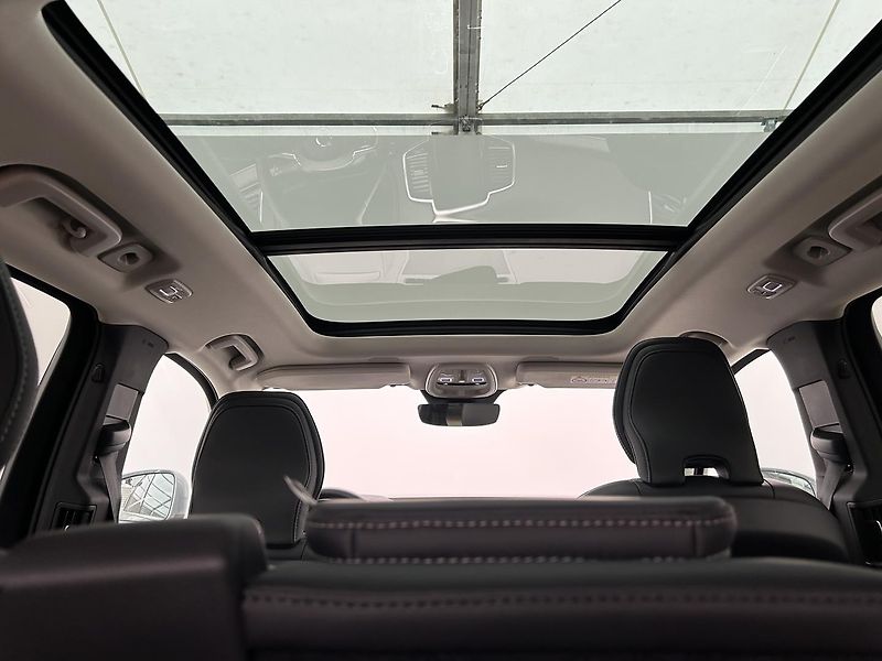 Volvo XC90 2.0  B5 4x4 Plus - fotka 24 z 30