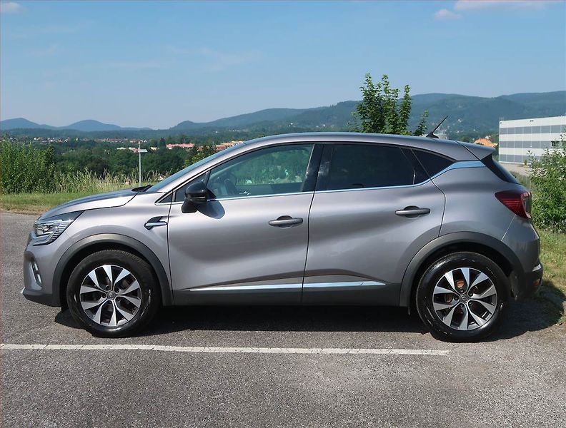 Renault Captur (2020) 1.3 TCe, Automat, Serv.kniha - fotka 3 z 19