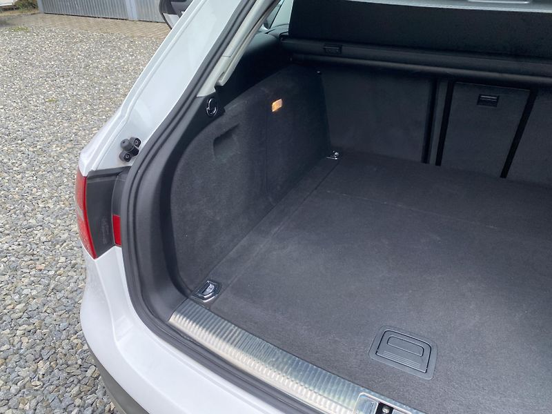 Audi A4 Allroad 2.0TDi 190PS 4x4 AUT SERVIS 1A - fotka 106 z 151