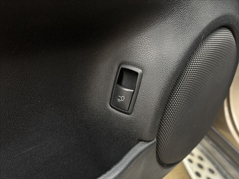Mercedes-Benz Třídy M 3,0 ML 350 4X4 TAŽNÉ KAMERA ČR - fotka 27 z 44