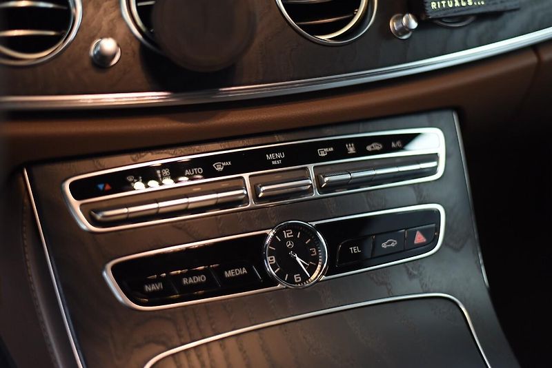 Mercedes-Benz Třídy E E53 AMG - fotka 7 z 22