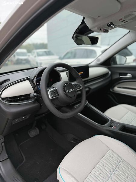 Fiat 600e 600 La prima 54 kWh - fotka 8 z 10