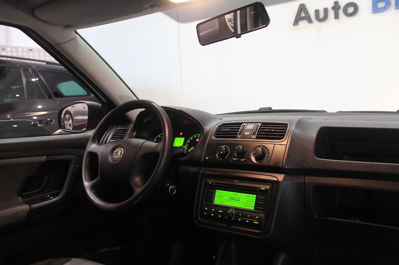 Škoda Fabia (2008) 1.2 44kW Klimatizace - fotka 24 z 29