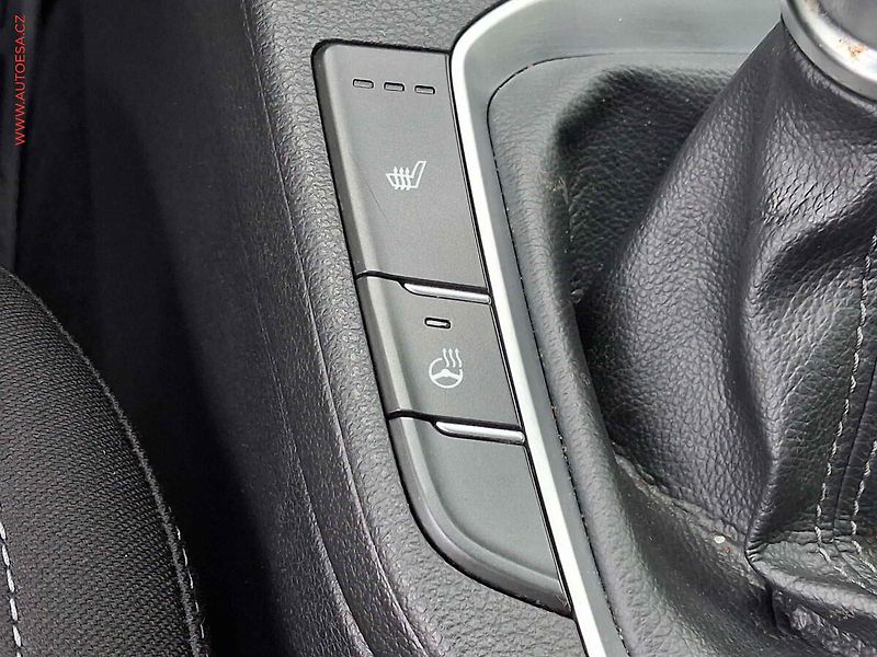 Hyundai i30 (2017) 1.4 T-GDi, 2.maj,ČR, Style - fotka 16 z 21