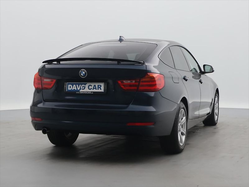 BMW Řada 3 2.0 320d 135kW GT Xenon - fotka 7 z 35