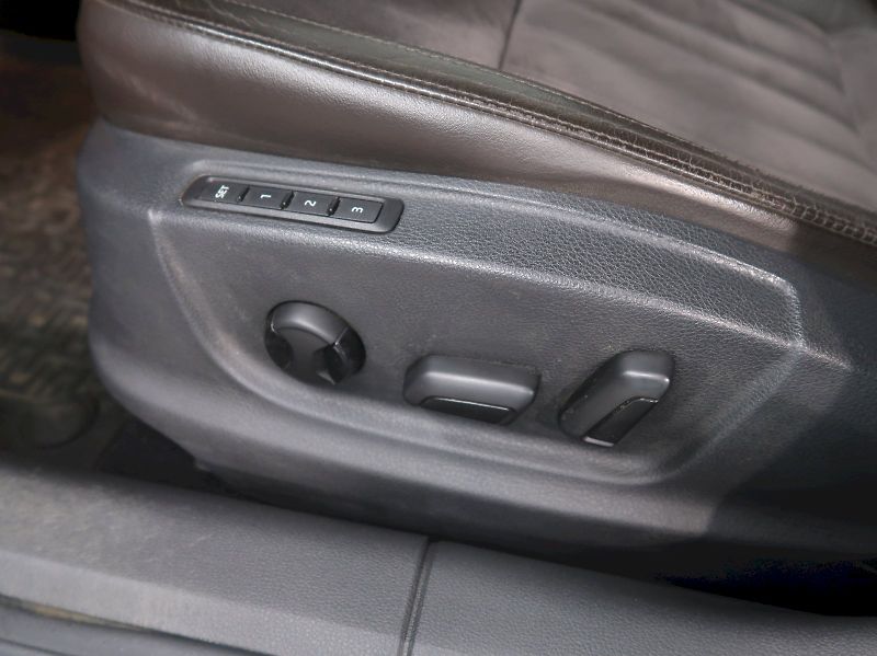Škoda Octavia (2019) LAURIN&KLEMENT 2.0TDI 135KW 4x - fotka 14 z 40