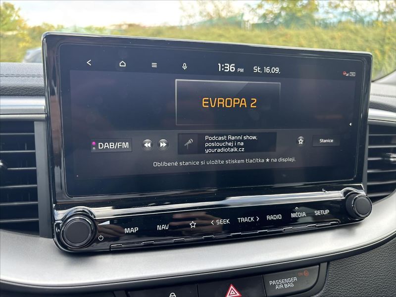 Kia Ceed 1,0 TGDi SPIN ZÁRUKA CARPLAY - fotka 23 z 36