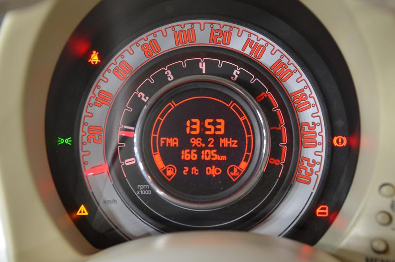 Fiat 500 (2010) 1.2i 51kw panorama - fotka 11 z 14