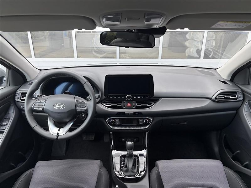 Hyundai i30 (2026) 1,6 T-GDI DCT  WG FL Go Czech - fotka 14 z 23