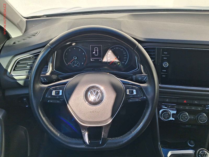 Volkswagen T-Roc (2019) 1.5 TSi, Comfortline, TZ - fotka 11 z 16