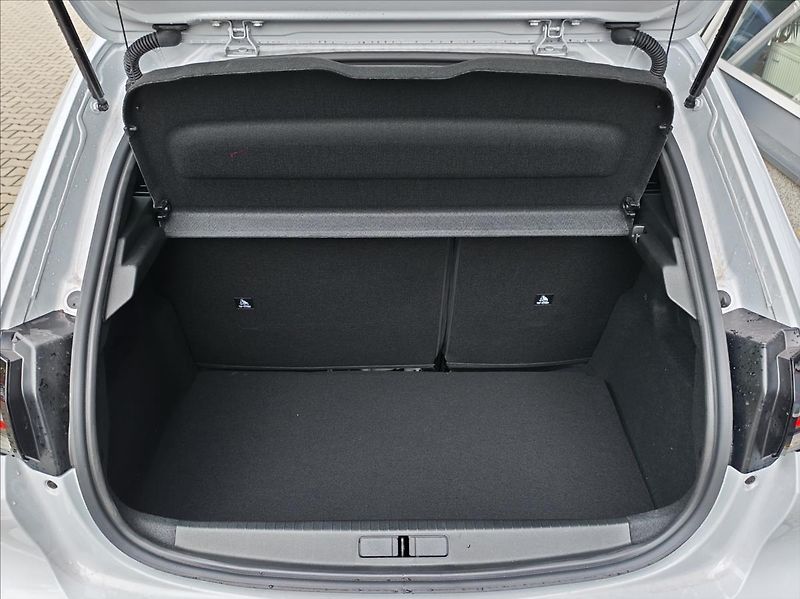 Peugeot 208 (2026) 1,2 208 ALLURE Turbo 100 MAN6 - fotka 9 z 16