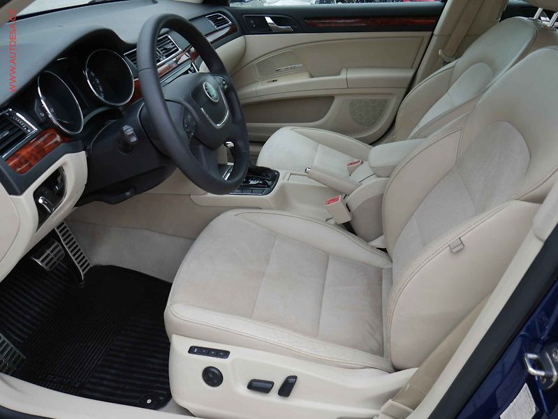 Škoda Superb (2010) 3.6 FSi 4x4, ČR, Exclusive - fotka 9 z 21