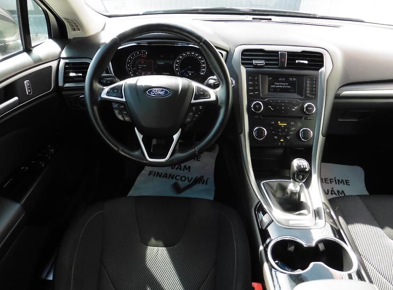 Ford Mondeo Titanium 1.5 EcoBoost - fotka 12 z 14