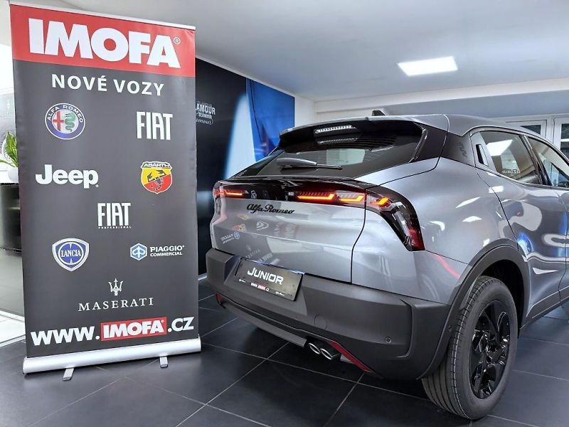 Alfa Romeo Junior (2026) Ibrida 1.2 Turbo Hybrid 145k * - fotka 5 z 16