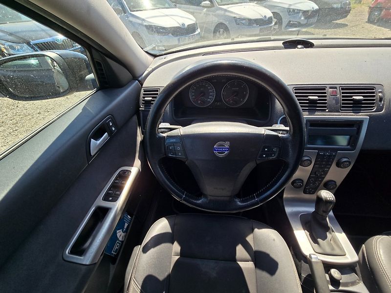 Volvo S40 (2007) 2.0D 100KW,nové CZ 1.majitel - fotka 14 z 24