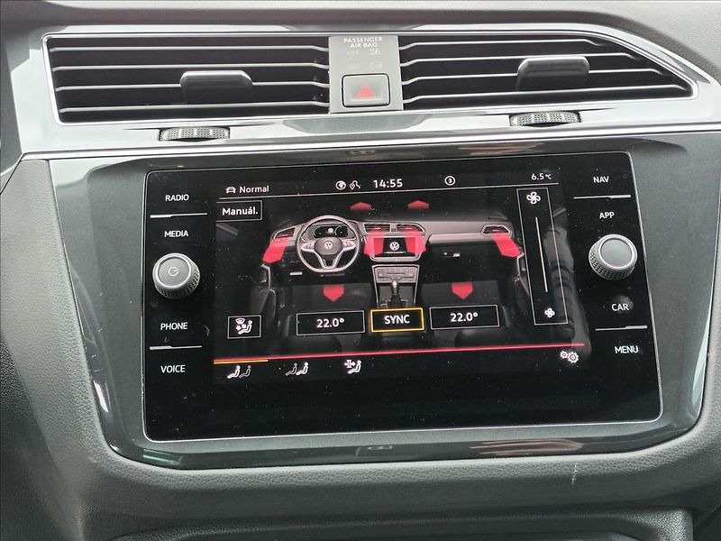 Volkswagen Tiguan 2,0 TDI,147KW,URBAN SPORT,4X4 - fotka 40 z 48