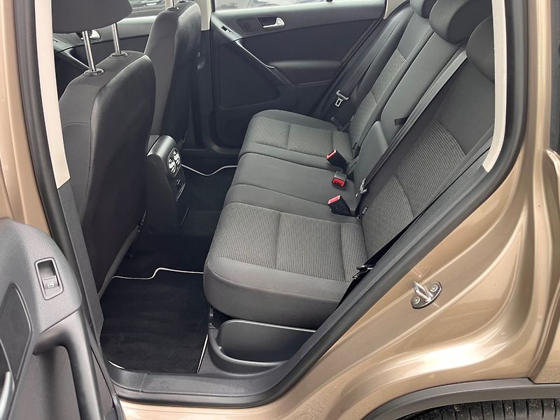 Volkswagen Tiguan (2012) 2.0 TDi TZ - fotka 8 z 24