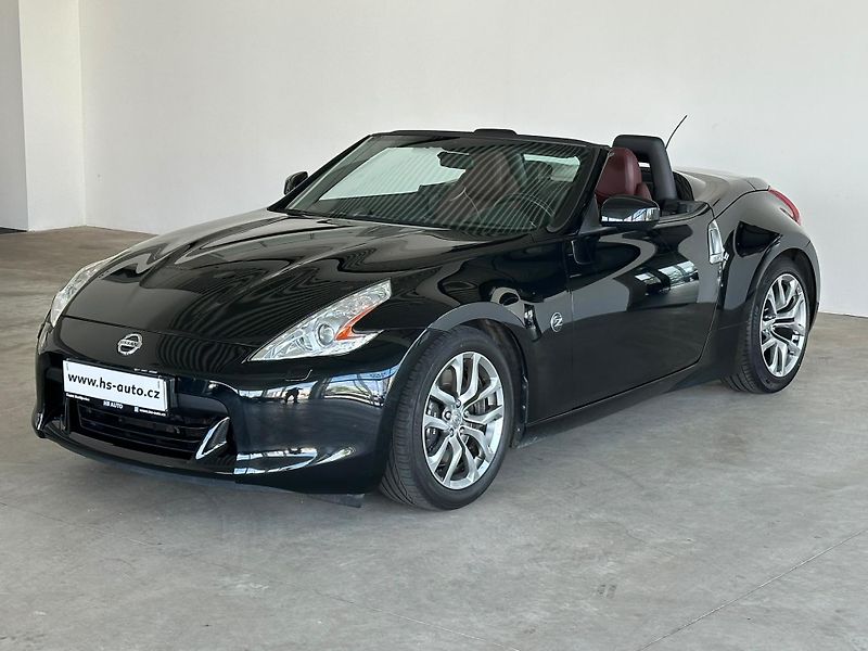 Nissan 370 Z (2012) 328 HP,ČR,1.majitel,nehavar. - fotka 3 z 19