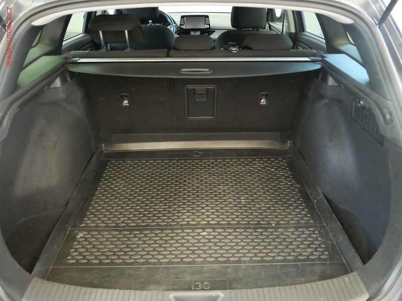 Hyundai i30 (2020) 1.4T-GDI, 1.maj,ČR, servis - fotka 7 z 20
