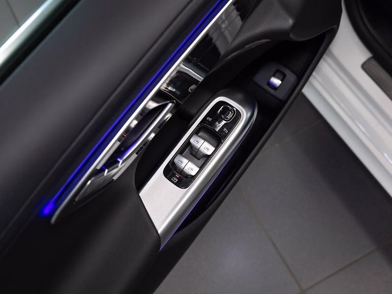 Mercedes-Benz Třídy E 220d Avantgarde Burm Taž Distr - fotka 18 z 20