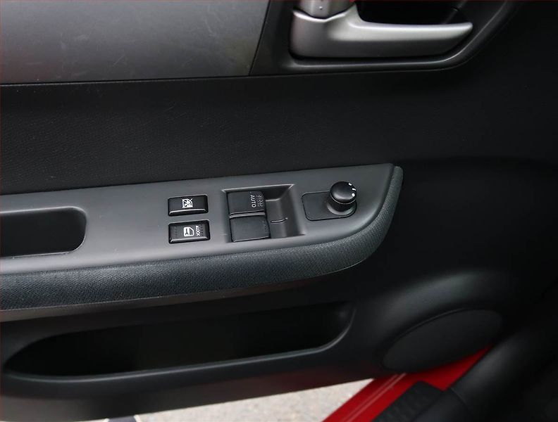Suzuki Swift (2010) 1.3 i, Serv.kniha, nová STK - fotka 15 z 16
