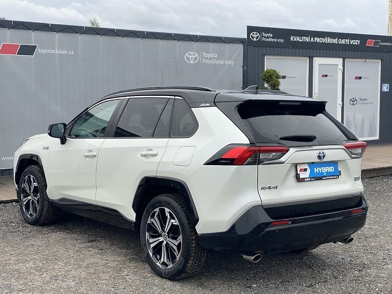 Toyota RAV4 2.5PHEV, ČR-1m, Selection, 4x4 - fotka 17 z 19