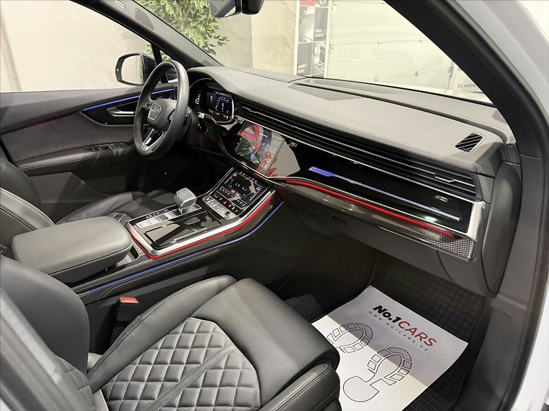 Audi SQ7 4,0   TFSI 507HP MATRIX B&O ČR - fotka 21 z 41
