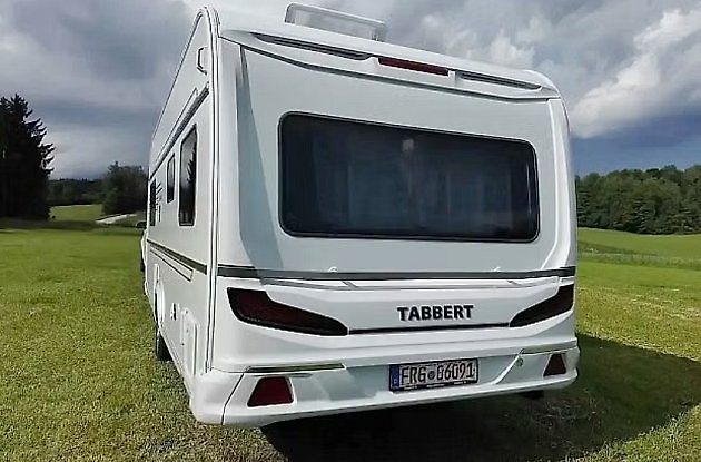 Takhle vypadá nový německý karavan Vivaldi od výrobce Knaus Tabbert při pohledu zezadu., zdroj: Se svolením Knaus Tabbert