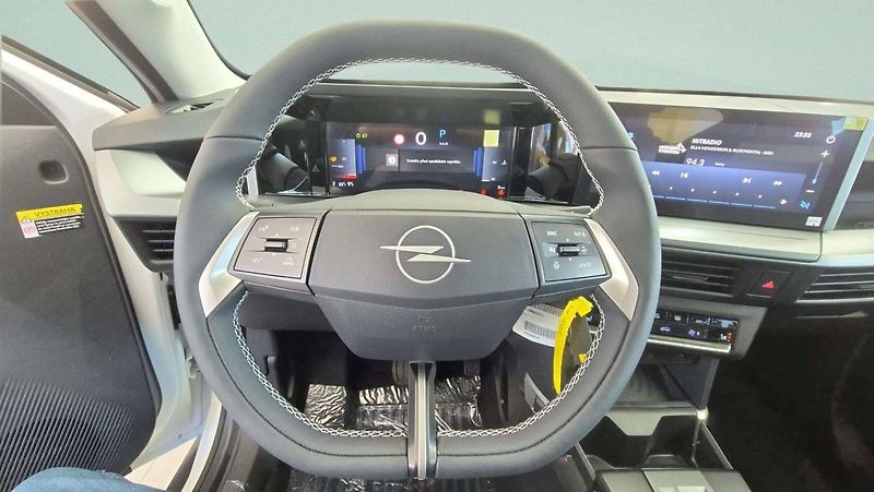 Opel Frontera (2026) GS Hybrid 1.2 TURBO (81kW/110k - fotka 16 z 18