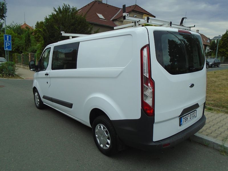 Ford Transit Custom (2015) 2.2 TDCi 6 míst, klima - fotka 7 z 25