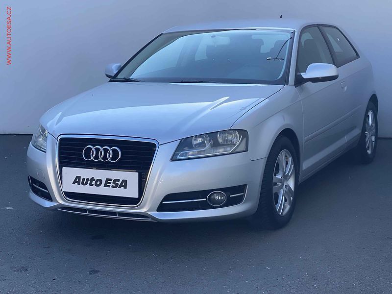 Audi A3 (2011) 1.2 TFSi, Attraction, výhřev - fotka 3 z 17