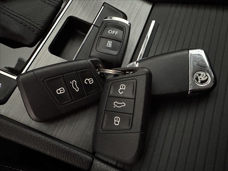 Škoda Superb 1,4 TSi  DSG iV Style Virtual - fotka 48 z 50