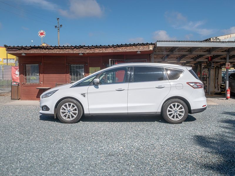 Ford S-MAX (2017) ČR 2.0D 110KW 1maj – NAVIGACE - fotka 8 z 53