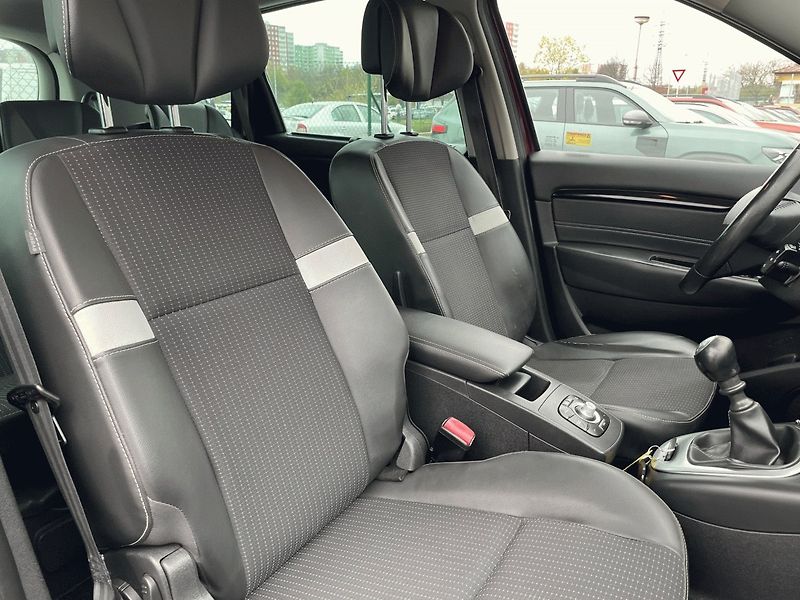 Renault Scénic (2014) 1.5 dCi,81kW,Klima,ČR - fotka 29 z 30