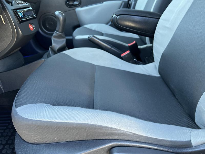 Renault Clio 1.2i 16v KLIMA KOUPENO V ČR - fotka 11 z 34