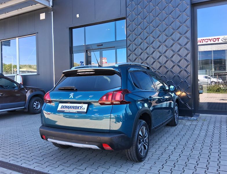 Peugeot 2008 ALLURE 1.2 PureTech 81 kW   - fotka 3 z 26