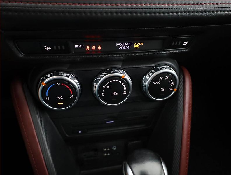 Mazda CX-3 (2016) 2.0 Skyactiv-G, 4X4, Automat - fotka 10 z 19
