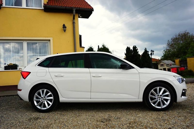 Škoda Scala (2019) STYLE PLUS 1,6 TDI 85 kW - fotka 3 z 30