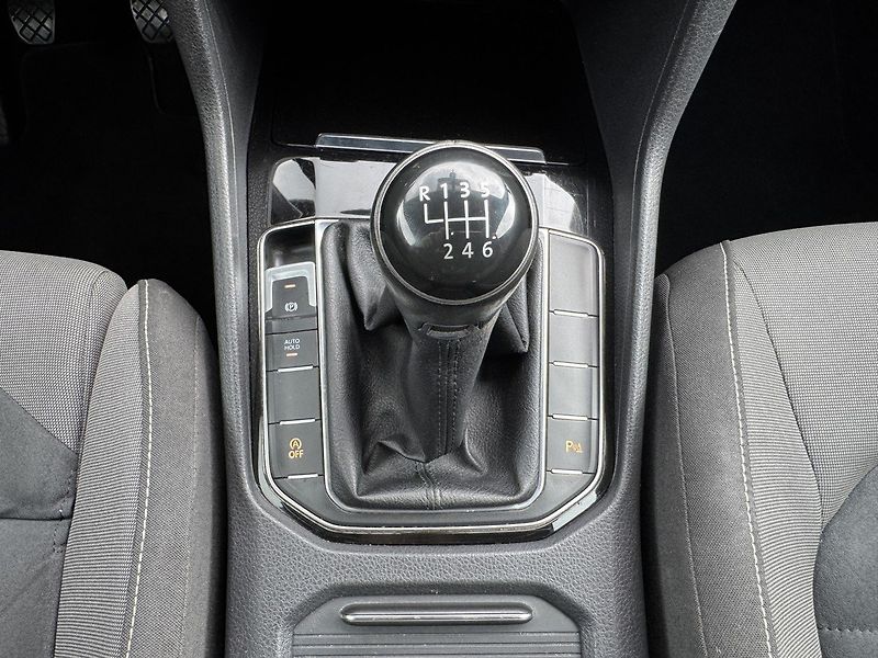 Volkswagen Golf Sportsvan (2015) 1.4TSi 92kW Xenony Navi - fotka 9 z 48