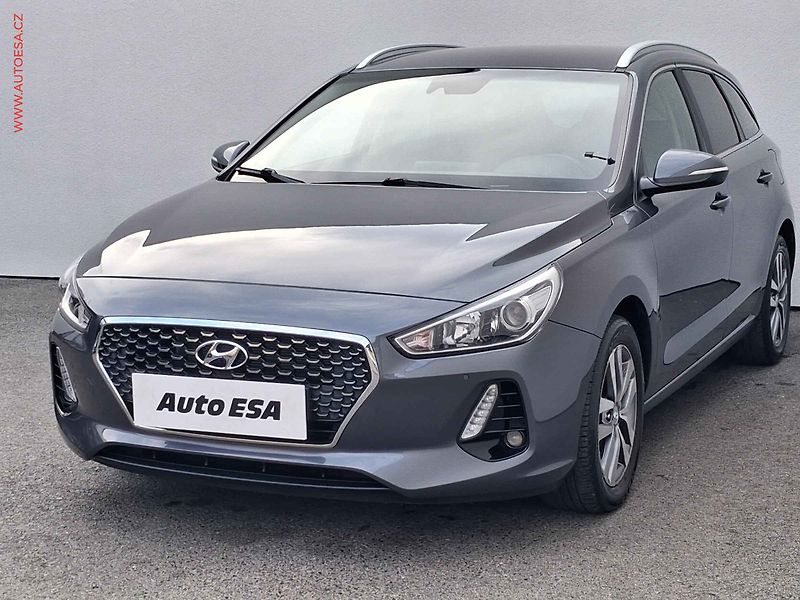 Hyundai i30 (2017) 1.4 T-GDi, 2.maj,ČR, Style - fotka 3 z 21